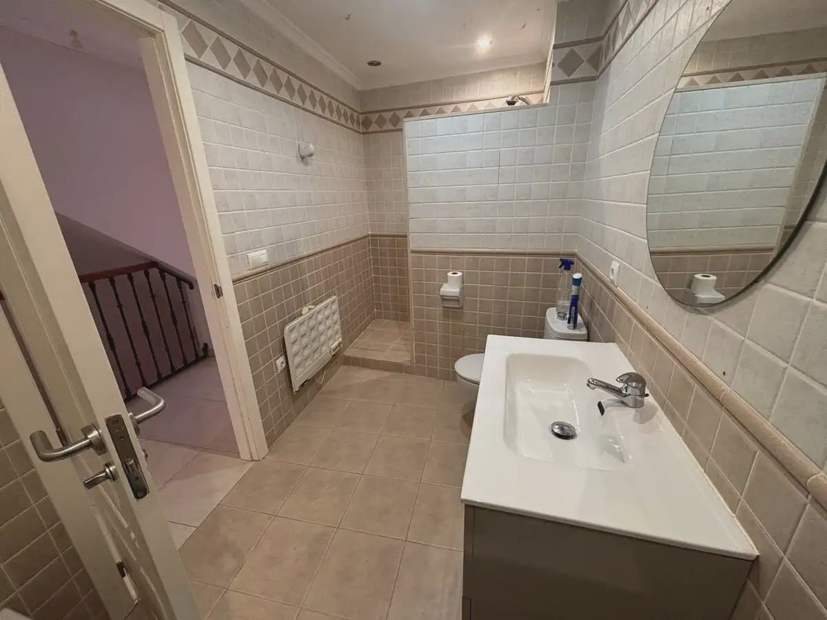 4 bedroom Townhouse for sale in Pedreguer - € 225,000 (Ref: 9860664)