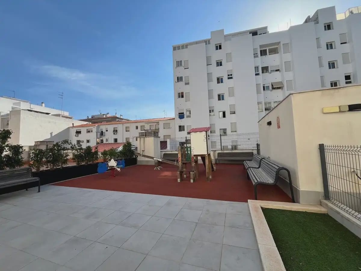 3 soveværelse Lejlighed til salg i Denia med swimmingpool garage - € 367.000 (Ref: 9937130)