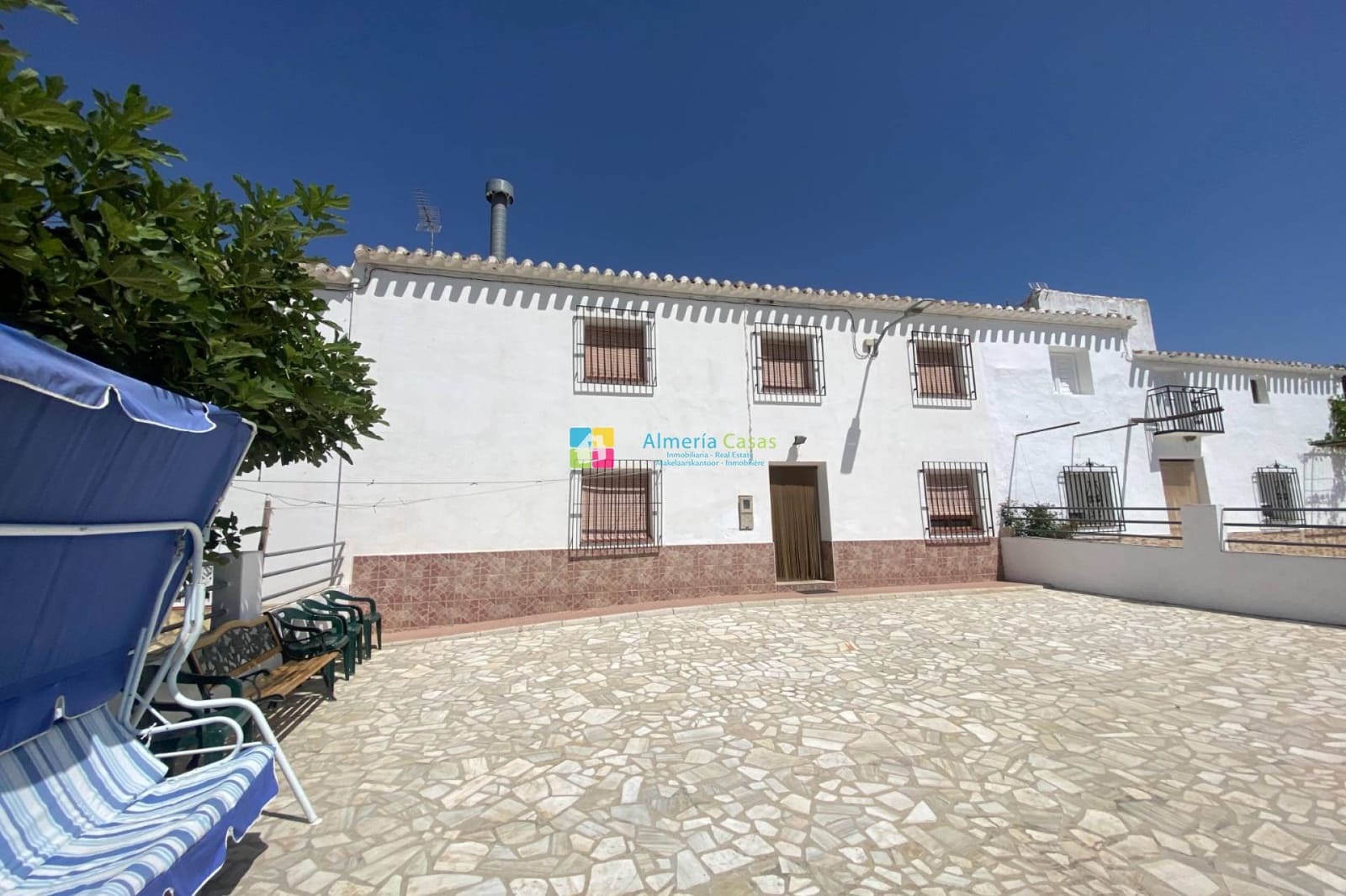 7 bedroom Finca/Country House for sale in Oria with garage - € 180,000 (Ref: 10009720)