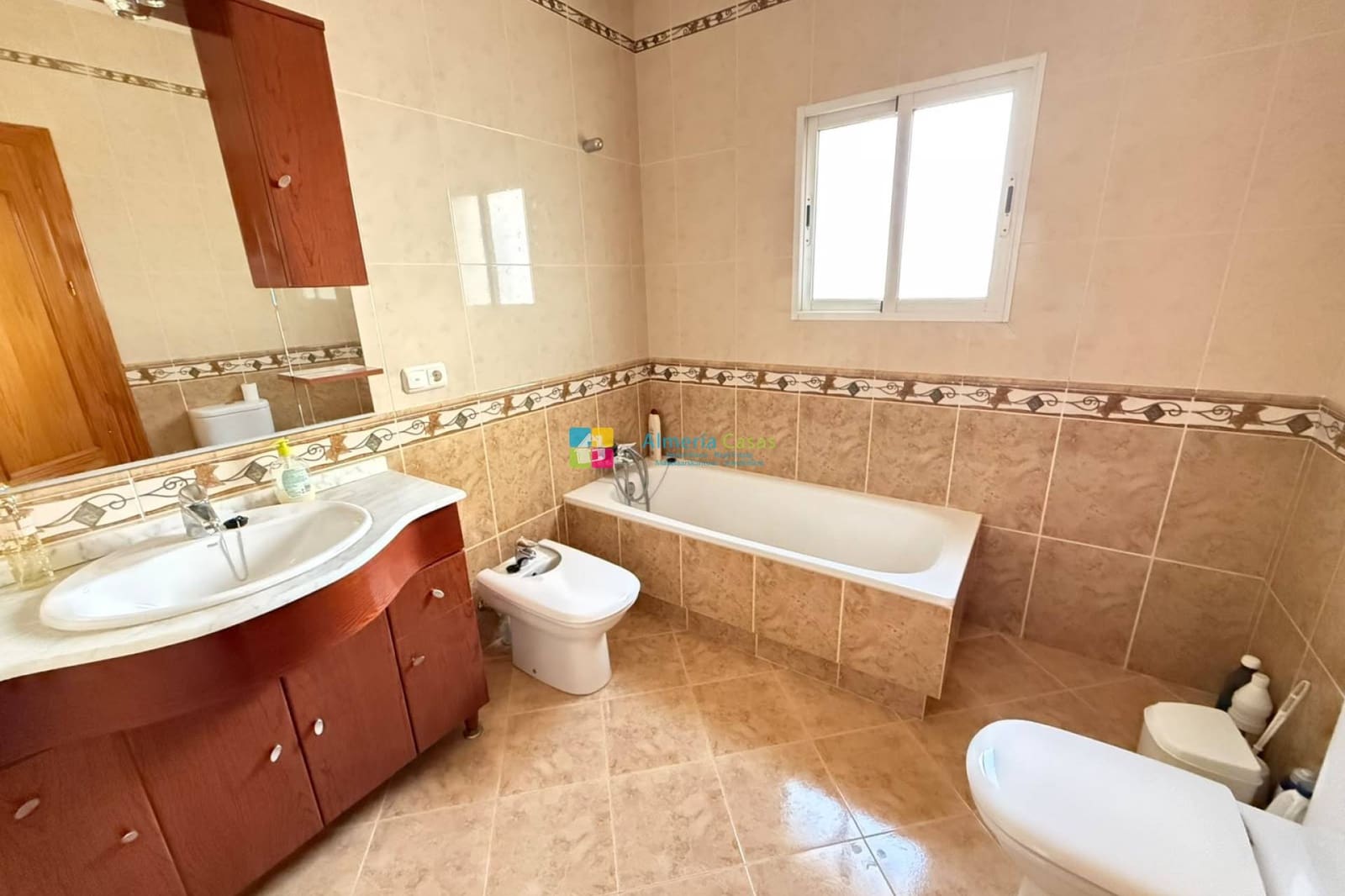 6 soveværelse Villa til salg i Cantoria med garage - € 329.000 (Ref: 10014662)