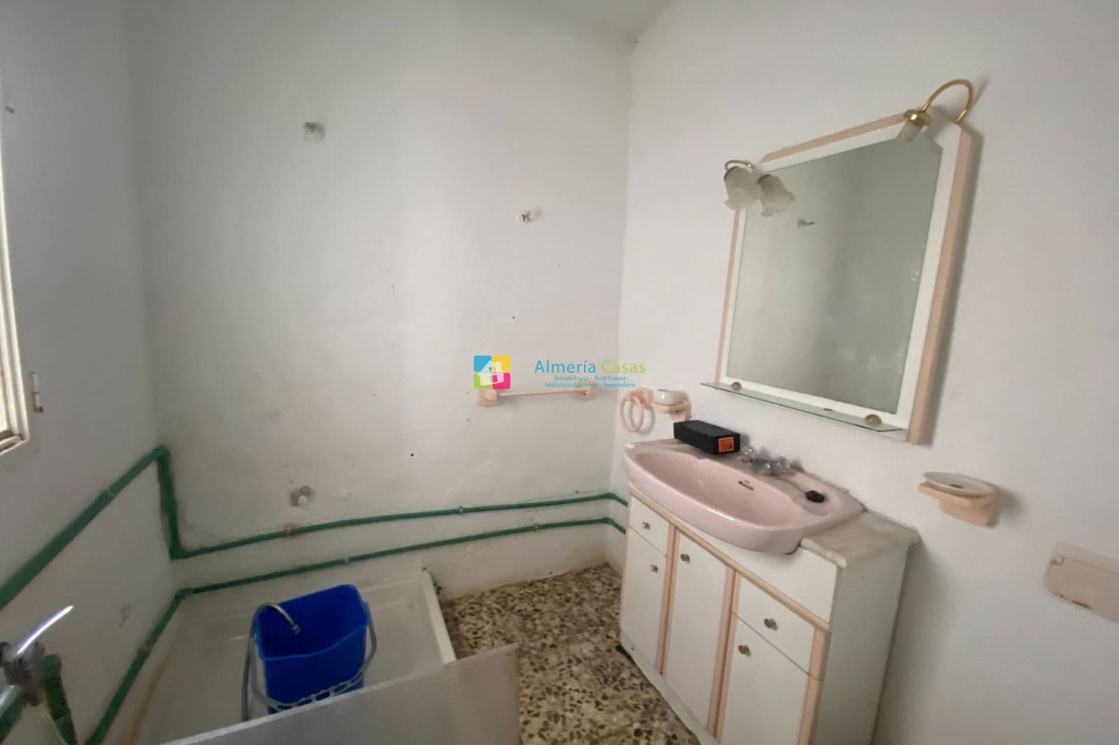 4 bedroom Townhouse for sale in Armuna de Almanzora - € 35,000 (Ref: 10015819)