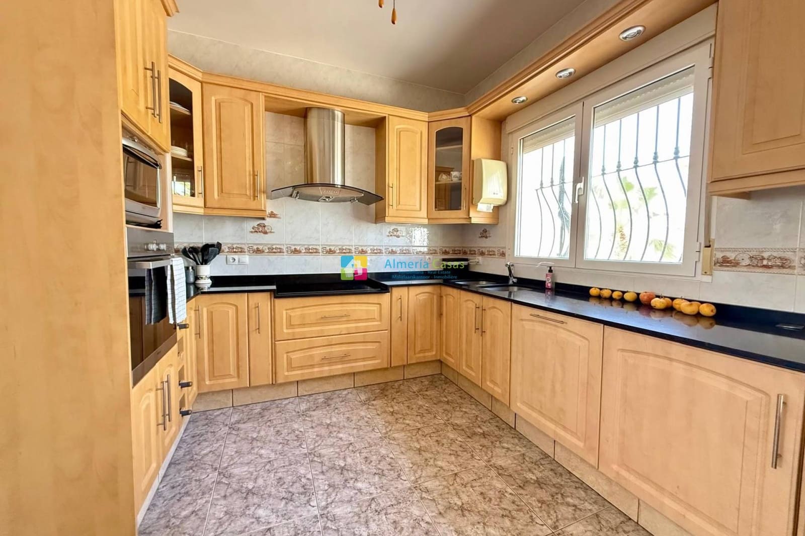 3 bedroom Villa for sale in Albox with pool garage - € 365,000 (Ref: 10034305)