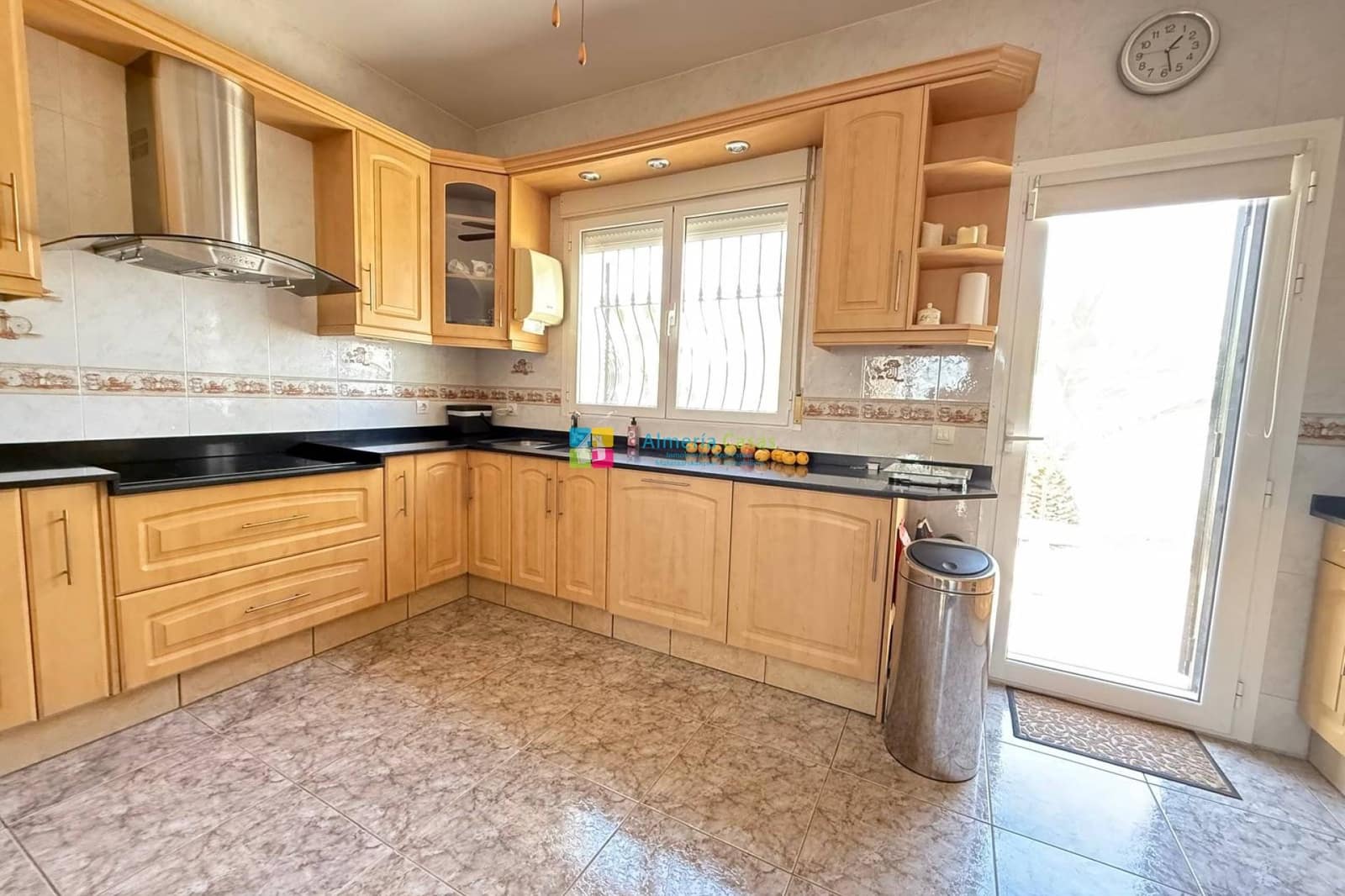 3 bedroom Villa for sale in Albox with pool garage - € 365,000 (Ref: 10034305)