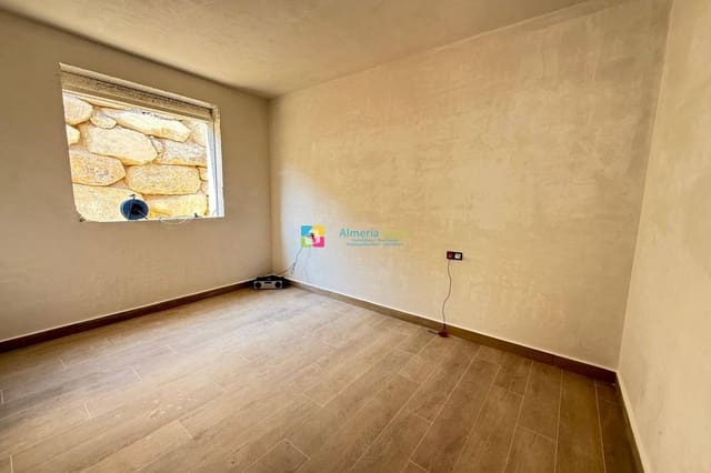 3 Zimmer Villa zu verkaufen in Los Huevanillas, Arboleas mit Pool - 280.000 € (Ref: 10062638)