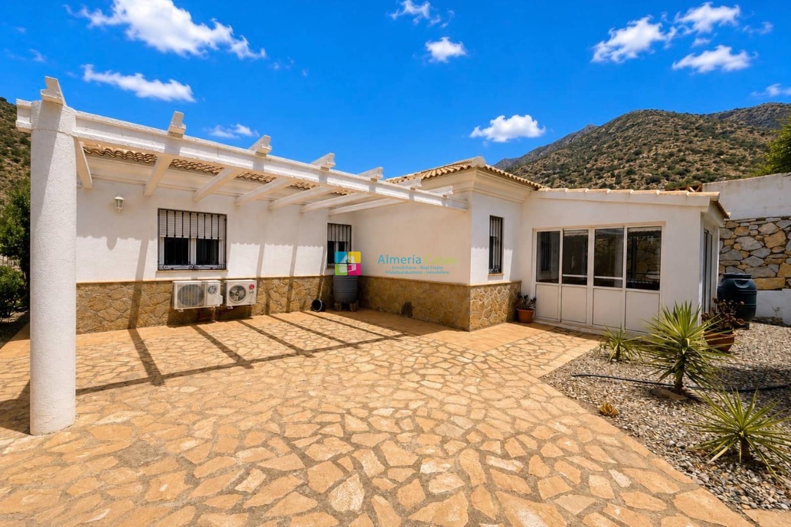 3 Zimmer Villa zu verkaufen in Arboleas mit Pool - 320.000 € (Ref: 10073215)