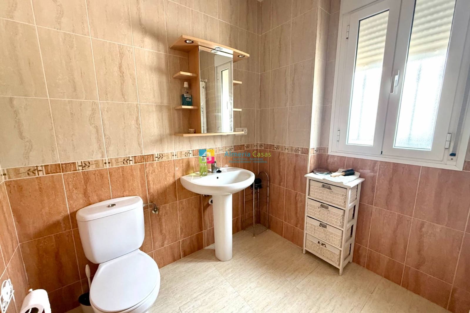 3 bedroom Villa for sale in Arboleas with pool - € 320,000 (Ref: 10098795)