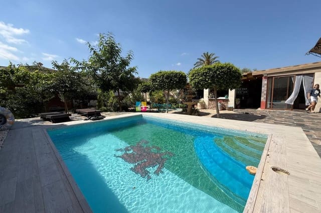 6 bedroom Townhouse for sale in Cantoria with pool garage - € 445,000 (Ref: 10098949)