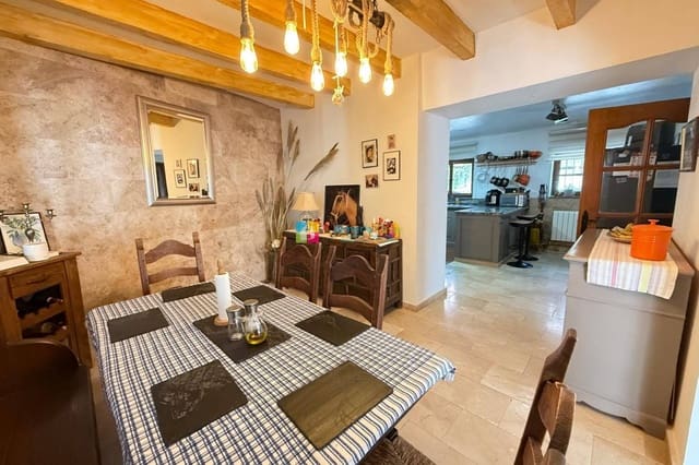 6 bedroom Townhouse for sale in Cantoria with pool garage - € 445,000 (Ref: 10098949)