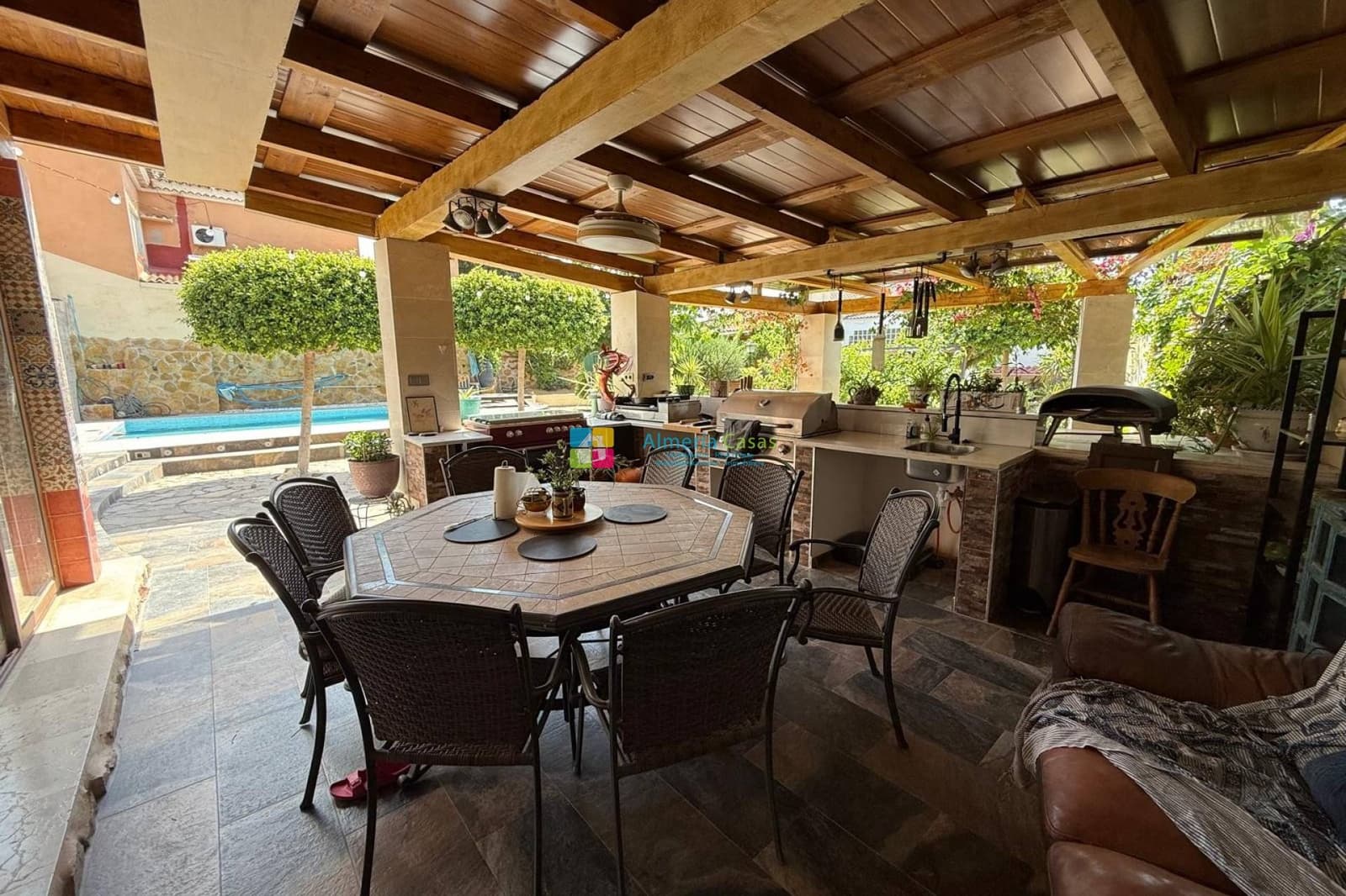 6 bedroom Townhouse for sale in Cantoria with pool garage - € 445,000 (Ref: 10098949)