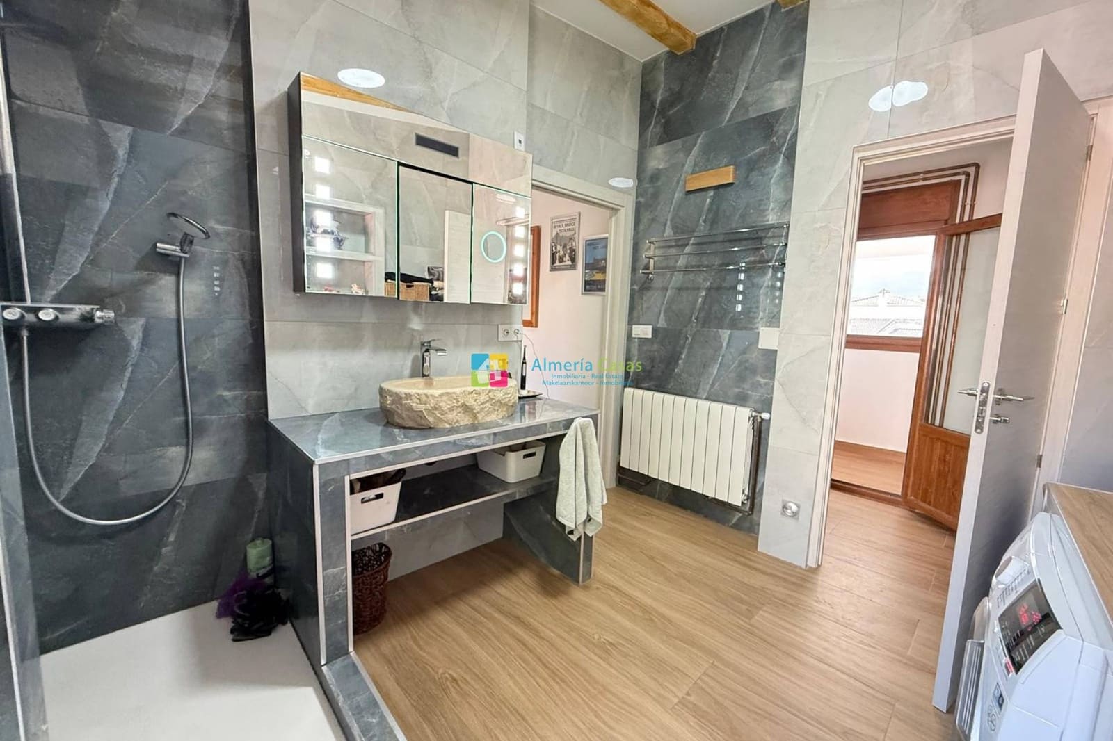 6 bedroom Townhouse for sale in Cantoria with pool garage - € 445,000 (Ref: 10098949)