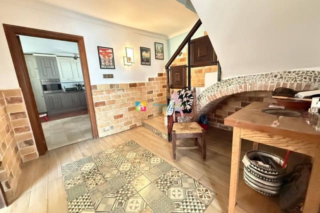 6 bedroom Townhouse for sale in Cantoria with pool garage - € 445,000 (Ref: 10098949)