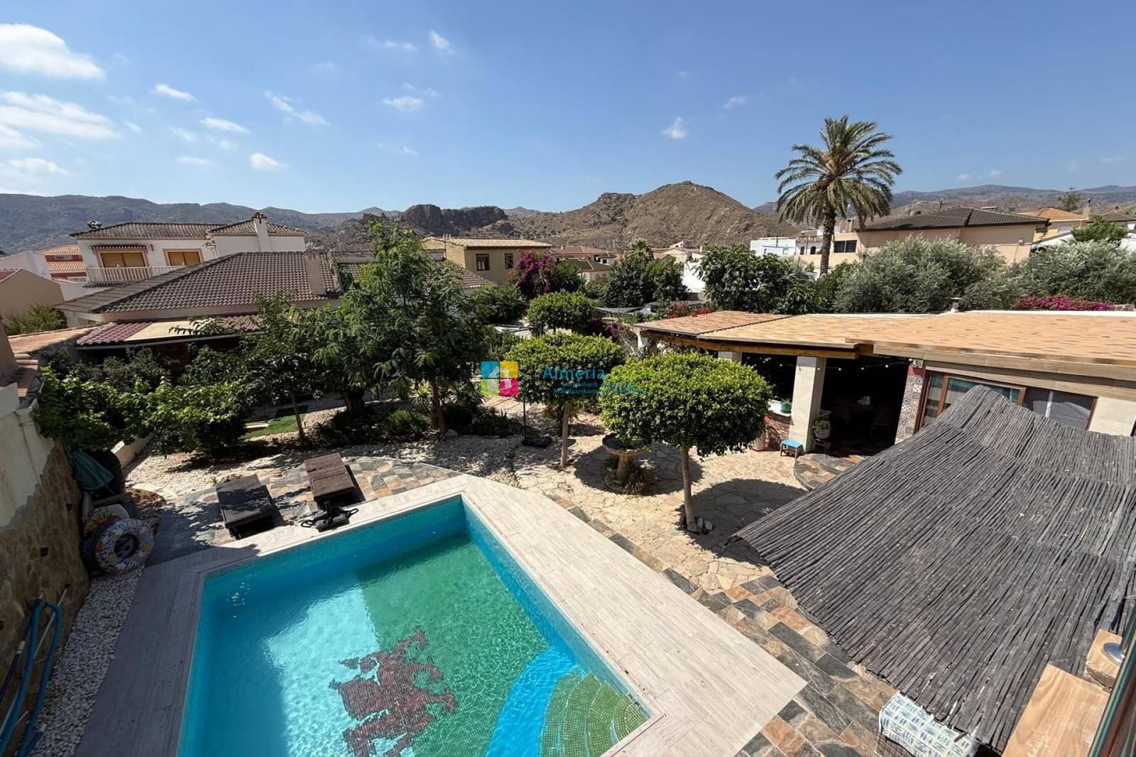 6 bedroom Townhouse for sale in Cantoria with pool garage - € 445,000 (Ref: 10098949)