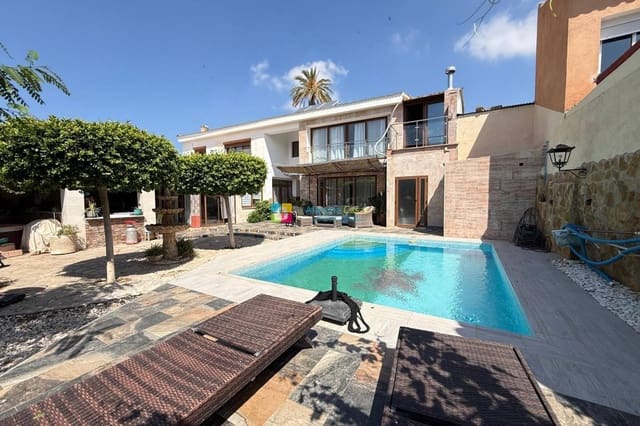 6 bedroom Townhouse for sale in Cantoria with pool garage - € 445,000 (Ref: 10098949)