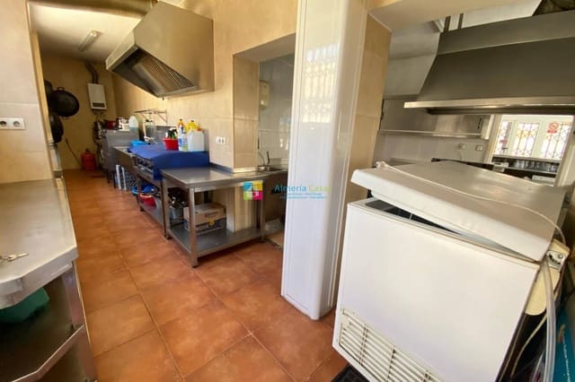 7 chambre Restaurant/Bar à vendre à Albanchez - 249 950 € (Ref: 10111842)
