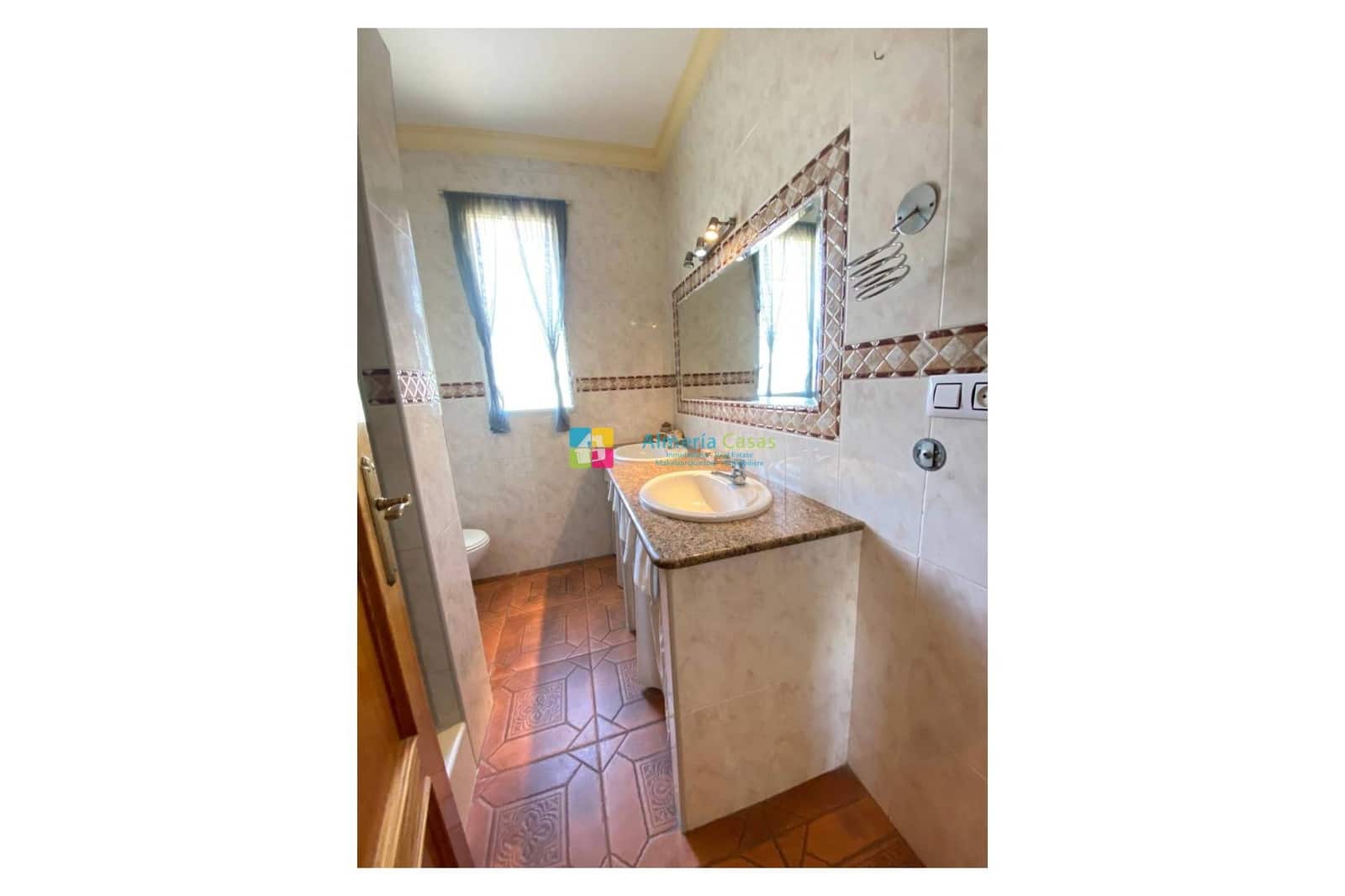 7 slaapkamer Restaurant/bar te koop in Albanchez - € 249.950 (Ref: 10111842)