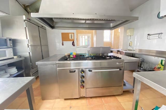 7 chambre Restaurant/Bar à vendre à Albanchez - 249 950 € (Ref: 10111842)