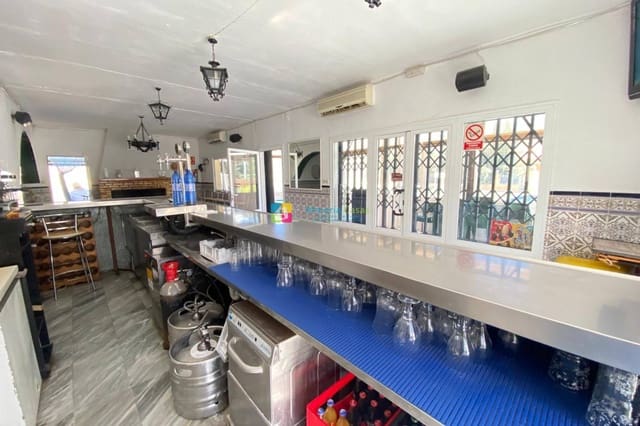 7 chambre Restaurant/Bar à vendre à Albanchez - 249 950 € (Ref: 10111842)