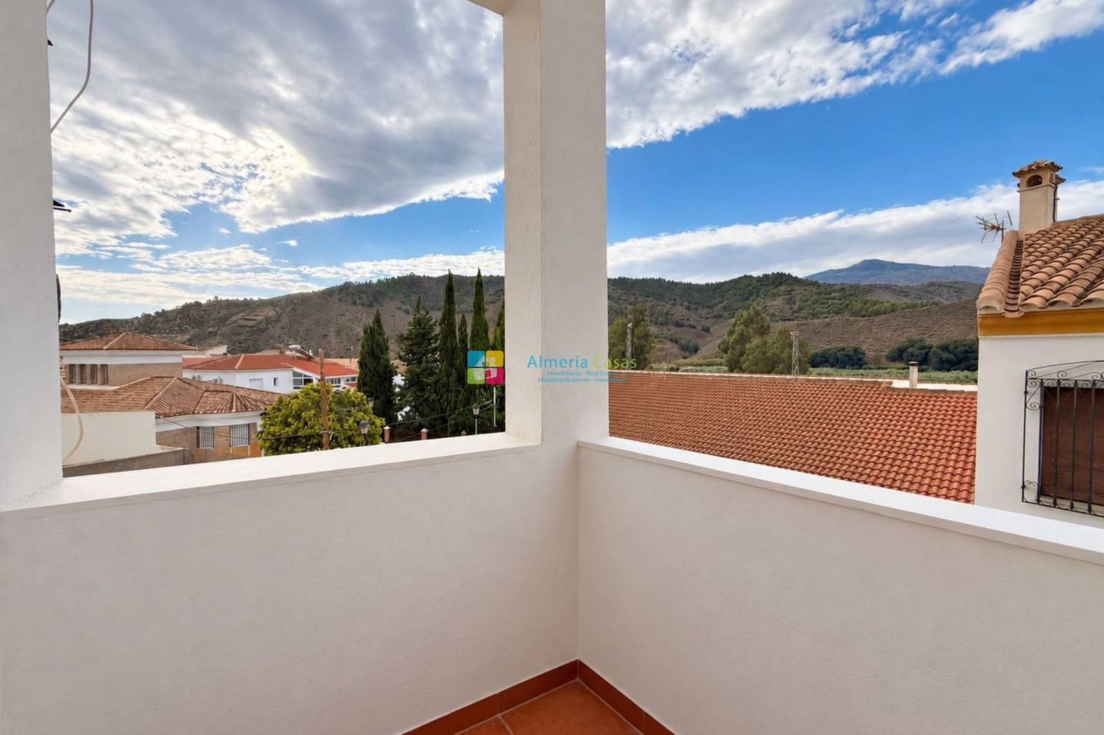 Dom na sprzedaż w Armuna de Almanzora z garażem - 92 000 € (Ref: 10136411)