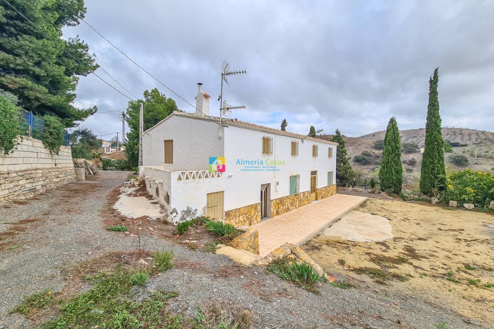 5 slaapkamer Finca/Landhuis te koop in Huercal-Overa met garage - € 125.000 (Ref: 10148011)