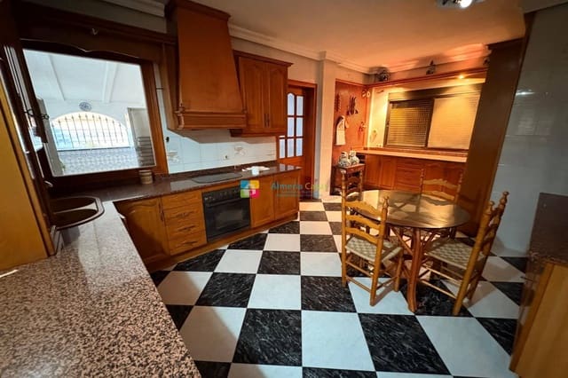 4 sovrum Villa till salu i Olula del Río med garage - 210 000 € (Ref: 2899980)