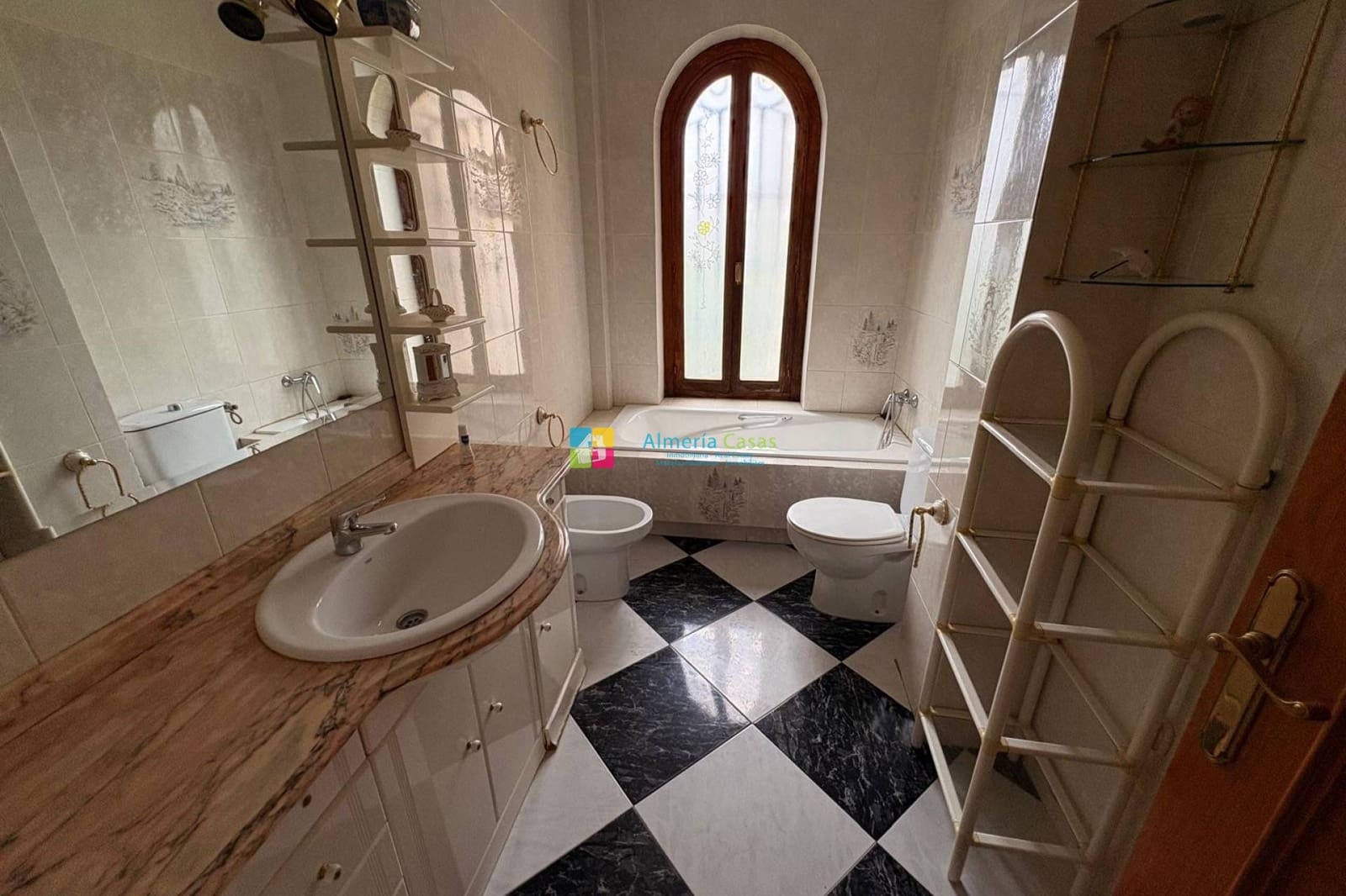 4 sovrum Villa till salu i Olula del Rio med garage - 210 000 € (Ref: 2899980)