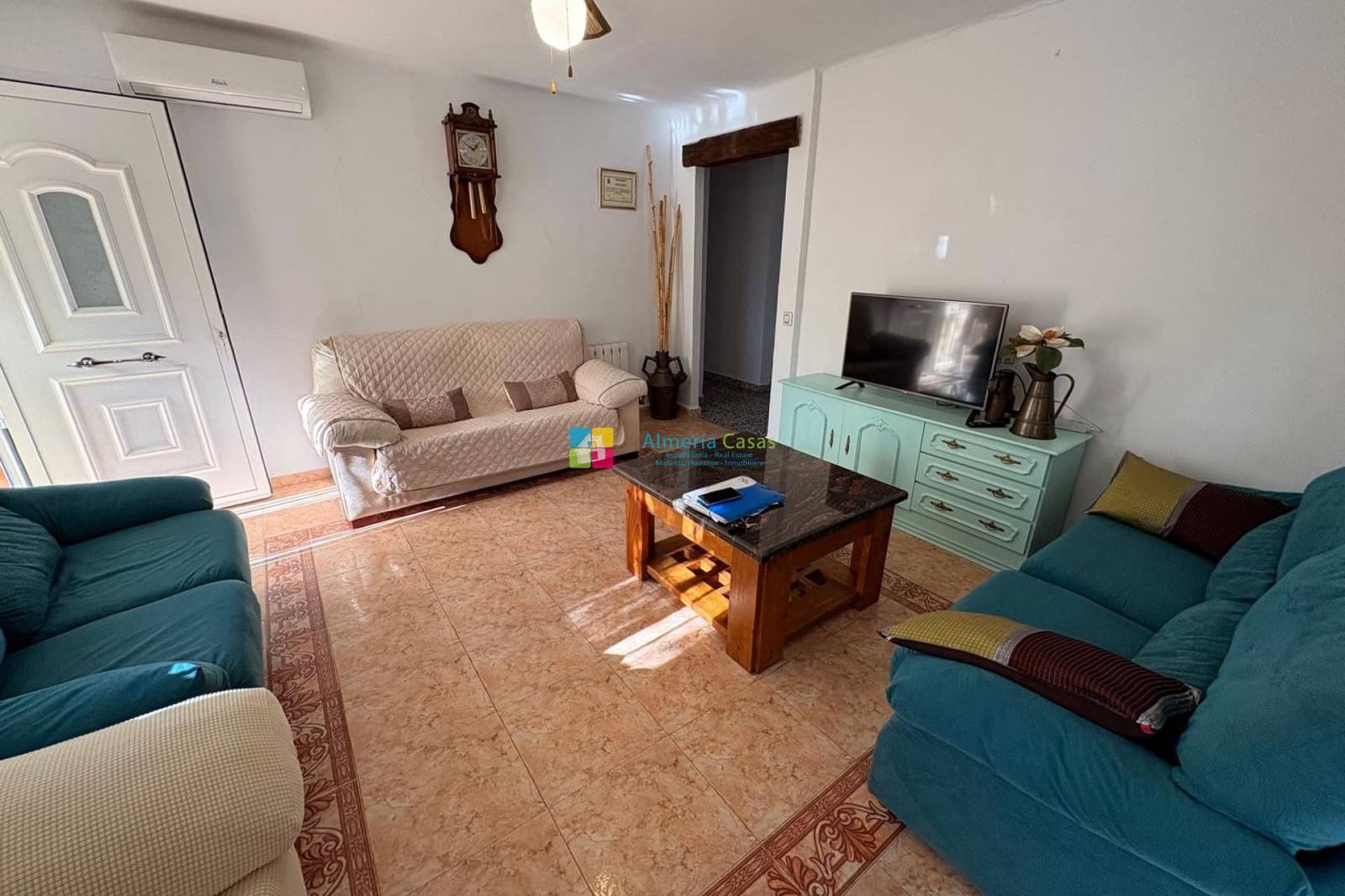 8 slaapkamer Finca/Landhuis te koop in Velez-Rubio met zwembad - € 325.000 (Ref: 3196592)