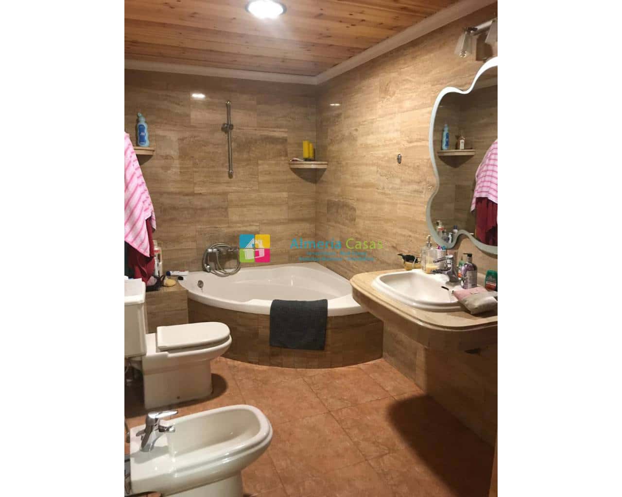 4 camera da letto Ristorante/Bar in vendita in Taberno - 980.000 € (Rif: 3768711)