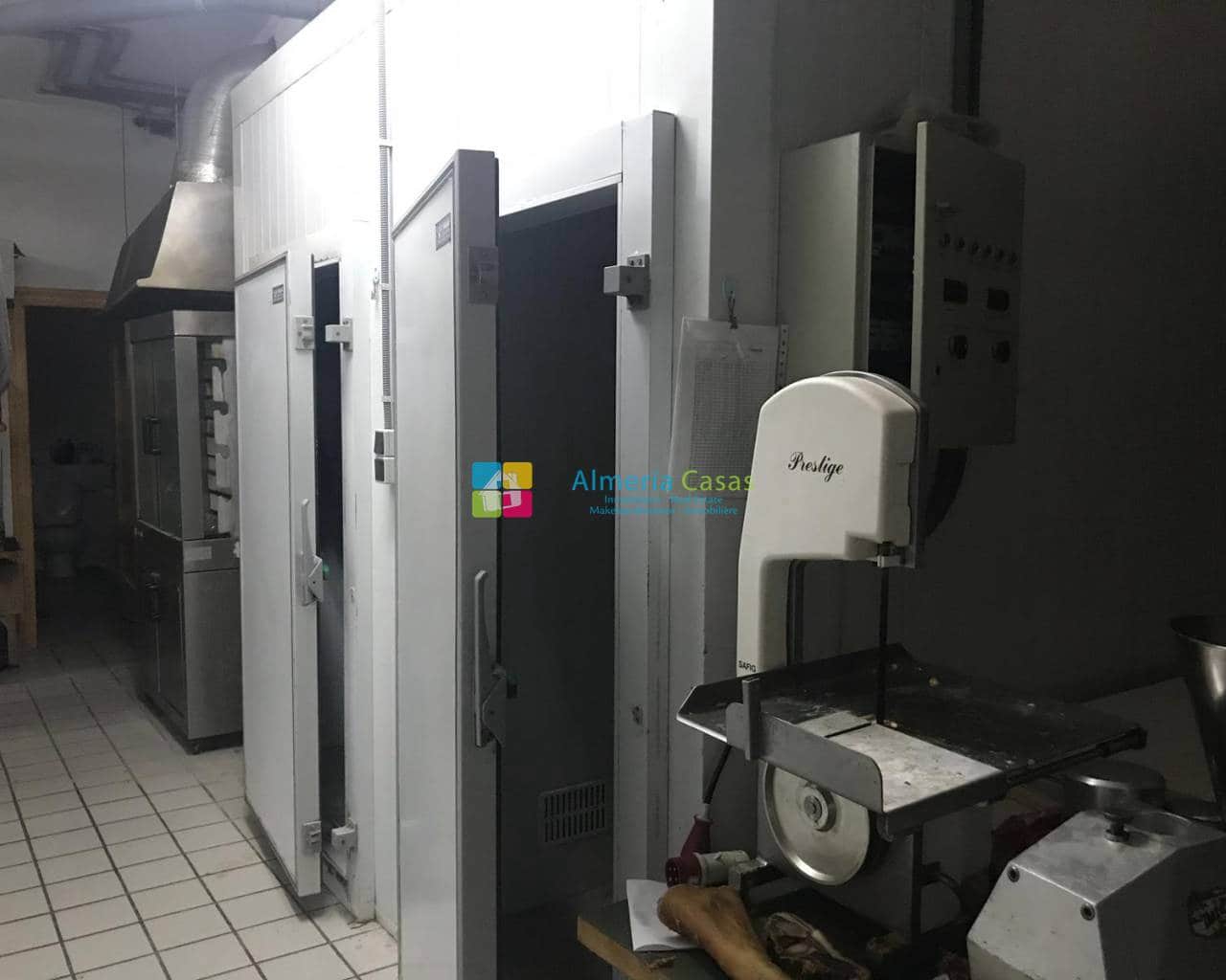 4 camera da letto Ristorante/Bar in vendita in Taberno - 980.000 € (Rif: 3768711)