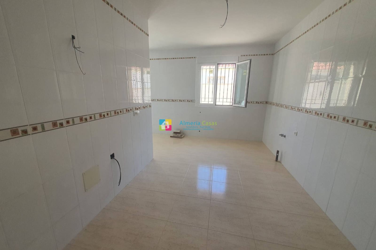 4 bedroom Villa for sale in Oria - € 175,000 (Ref: 4180283)