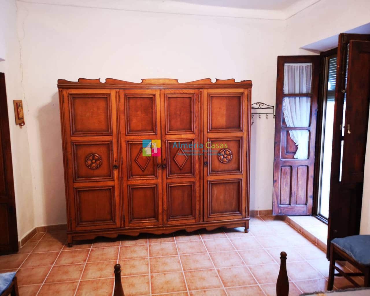 6 soveværelse Byhus til salg i Albanchez - € 79.000 (Ref: 4247797)