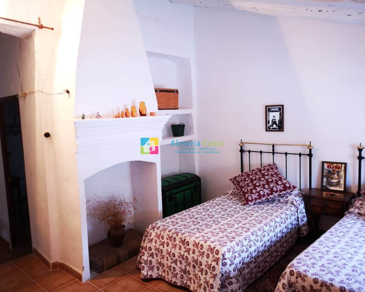 6 soveværelse Byhus til salg i Albanchez - € 79.000 (Ref: 4247797)