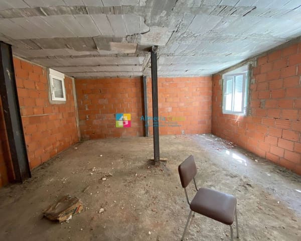 4 slaapkamer Huis te koop in Taberno - € 49.000 (Ref: 5368816)