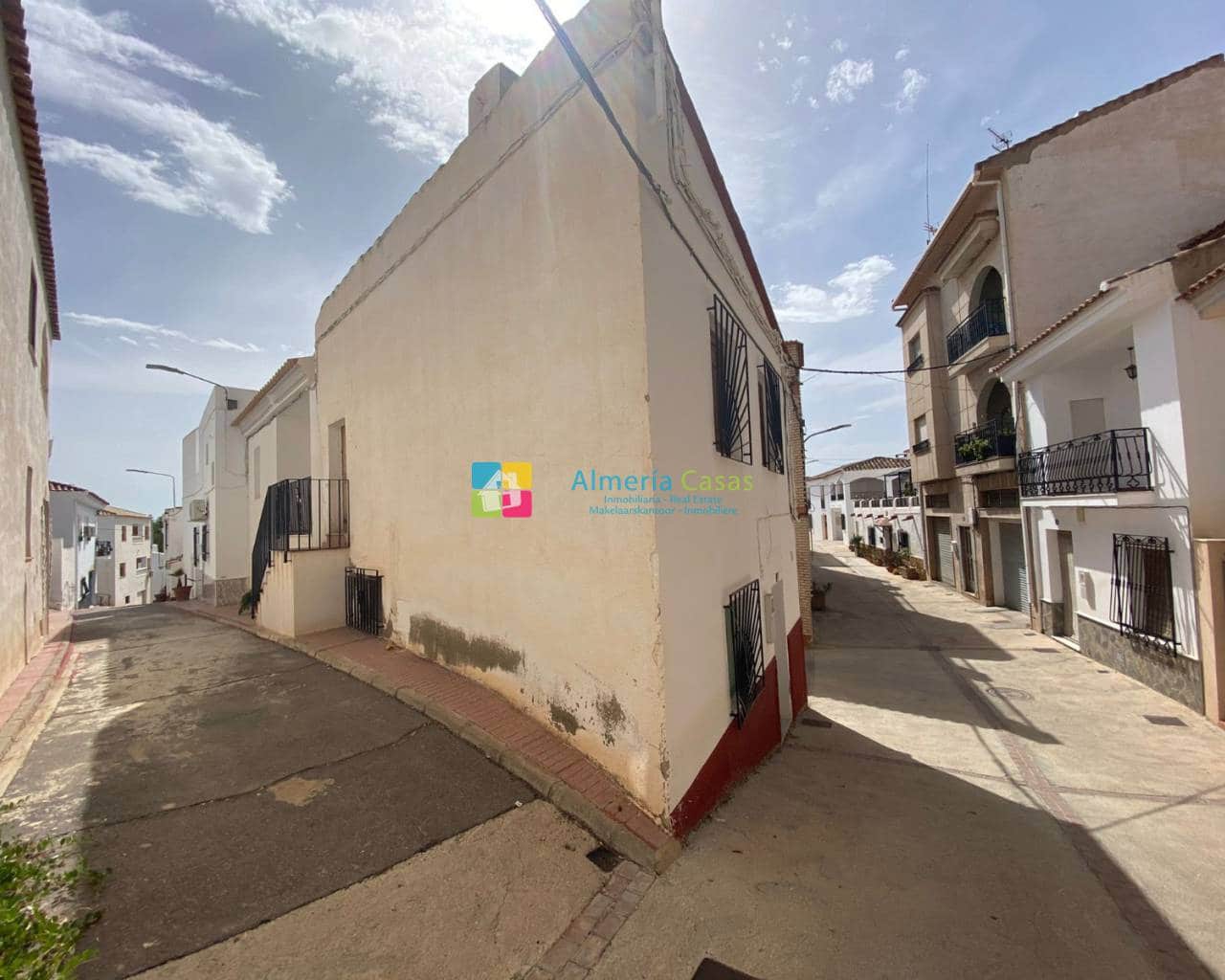 4 slaapkamer Huis te koop in Taberno - € 49.000 (Ref: 5368816)