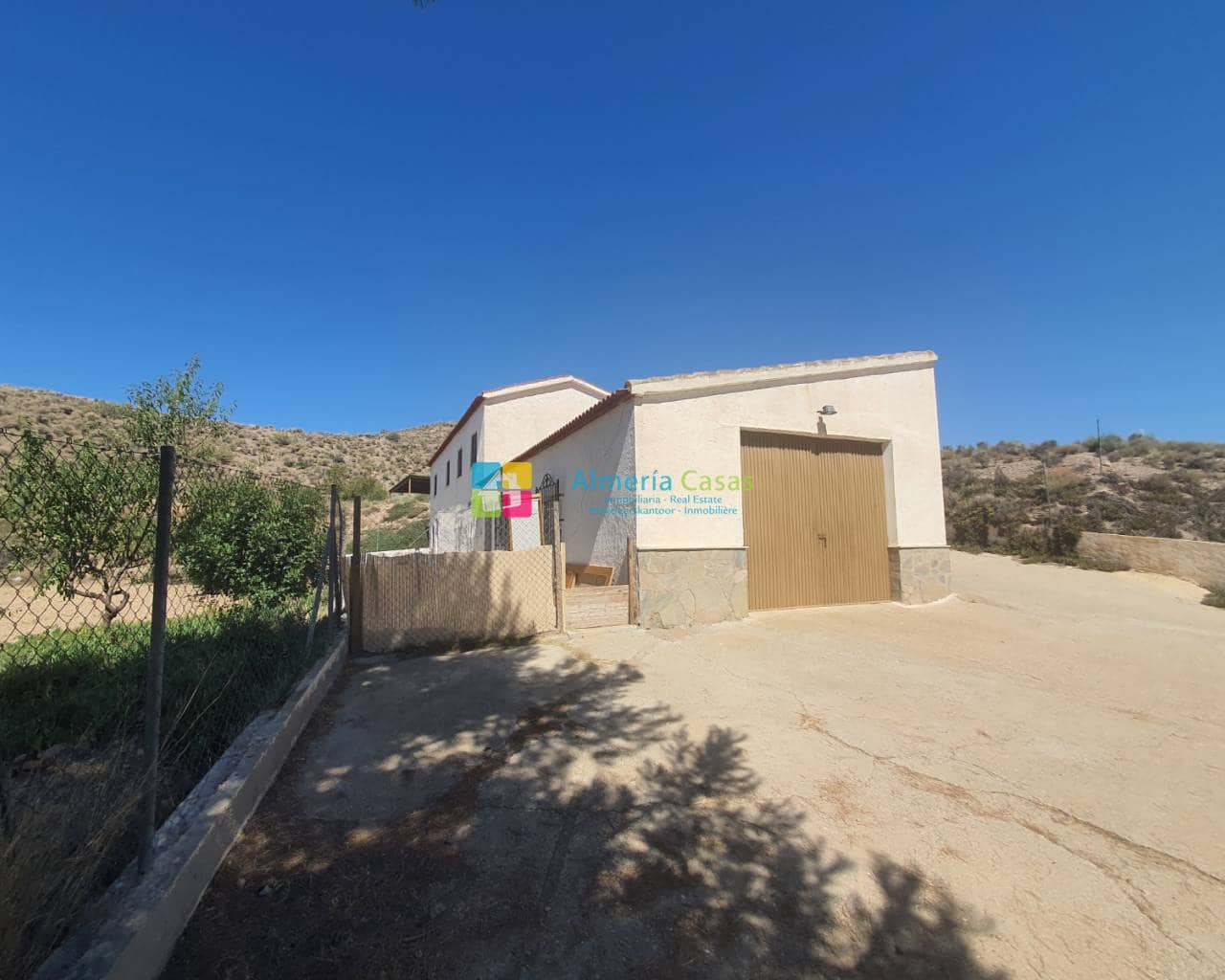 11 soveværelse Finca/Landehus til salg i Saliente Bajo (Albox) med swimmingpool - € 695.000 (Ref: 7039222)