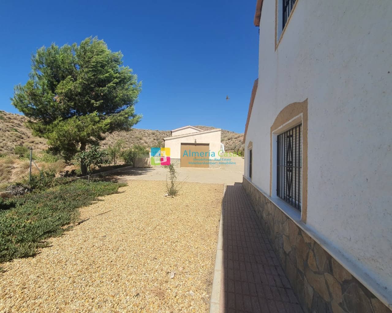 11 soveværelse Finca/Landehus til salg i Saliente Bajo (Albox) med swimmingpool - € 695.000 (Ref: 7039222)