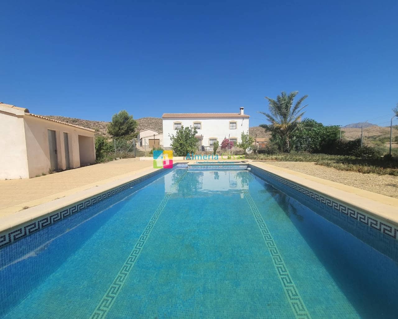 11 soveværelse Finca/Landehus til salg i Saliente Bajo (Albox) med swimmingpool - € 695.000 (Ref: 7039222)