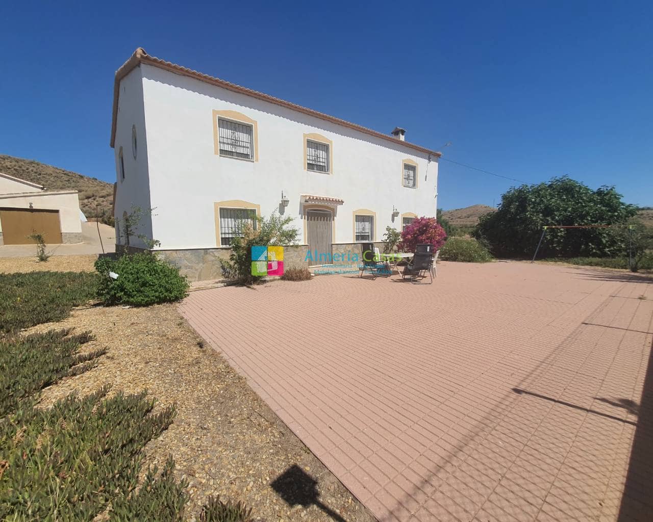 11 soveværelse Finca/Landehus til salg i Saliente Bajo (Albox) med swimmingpool - € 695.000 (Ref: 7039222)