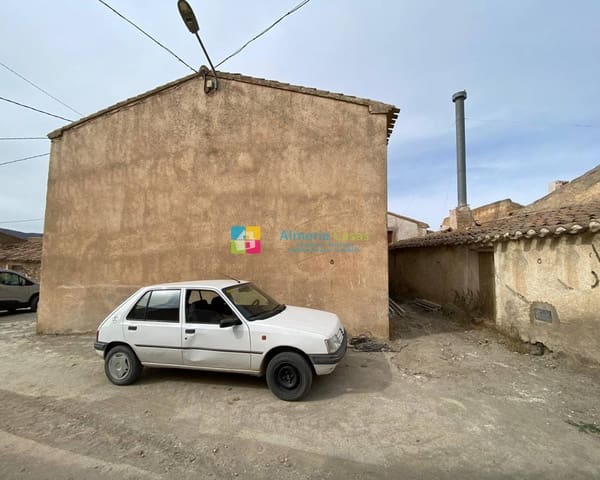 6 slaapkamer Finca/Landhuis te koop in Los Cerricos, Oria met garage - € 52.500 (Ref: 7212986)