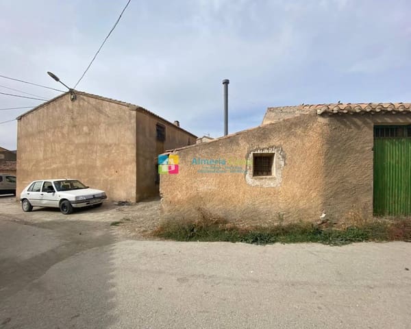 6 slaapkamer Finca/Landhuis te koop in Los Cerricos, Oria met garage - € 52.500 (Ref: 7212986)