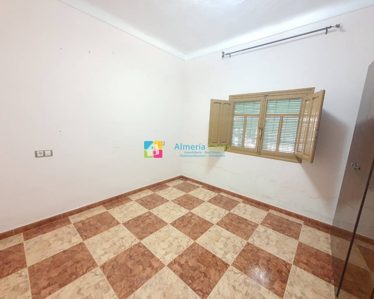 3 soveværelse Byhus til salg i Fines - € 66.000 (Ref: 7381286)