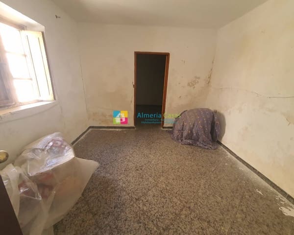 Casa de 5 habitaciones en Los Huevanillas, Arboleas en venta - 36.000 € (Ref: 7537495)