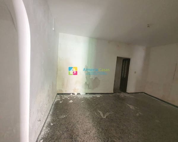 Casa de 5 habitaciones en Los Huevanillas, Arboleas en venta - 36.000 € (Ref: 7537495)