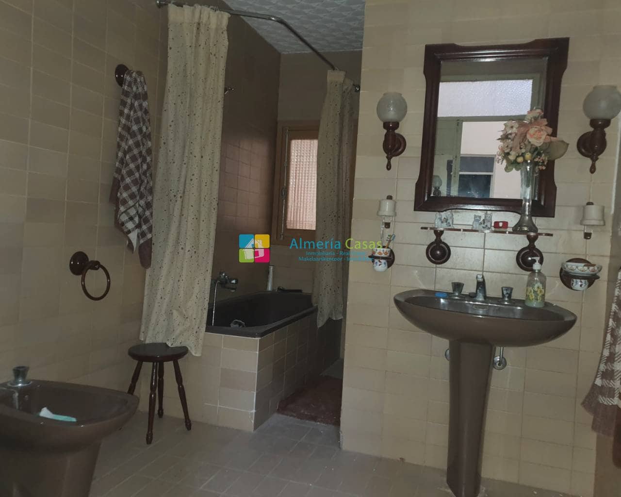 4 soveværelse Villa til salg i Purchena med swimmingpool - € 190.000 (Ref: 7541040)