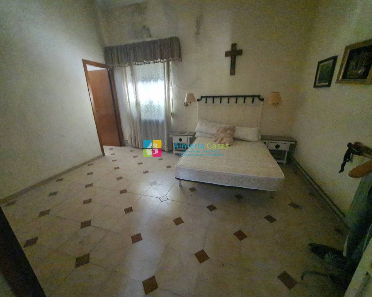 4 soveværelse Villa til salg i Purchena med swimmingpool - € 190.000 (Ref: 7541040)