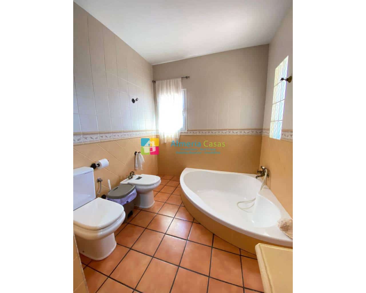 Chalet de 4 habitaciones en Cuevas del Almanzora en venta con garaje - 295.000 € (Ref: 7724389)