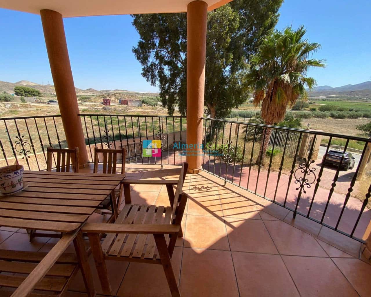 Chalet de 4 habitaciones en Cuevas del Almanzora en venta con garaje - 295.000 € (Ref: 7724389)