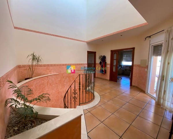 Chalet de 4 habitaciones en Cuevas del Almanzora en venta con garaje - 295.000 € (Ref: 7724389)