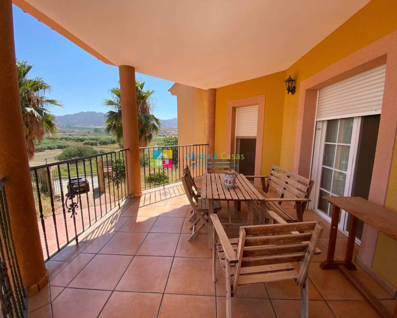 Chalet de 4 habitaciones en Cuevas del Almanzora en venta con garaje - 295.000 € (Ref: 7724389)