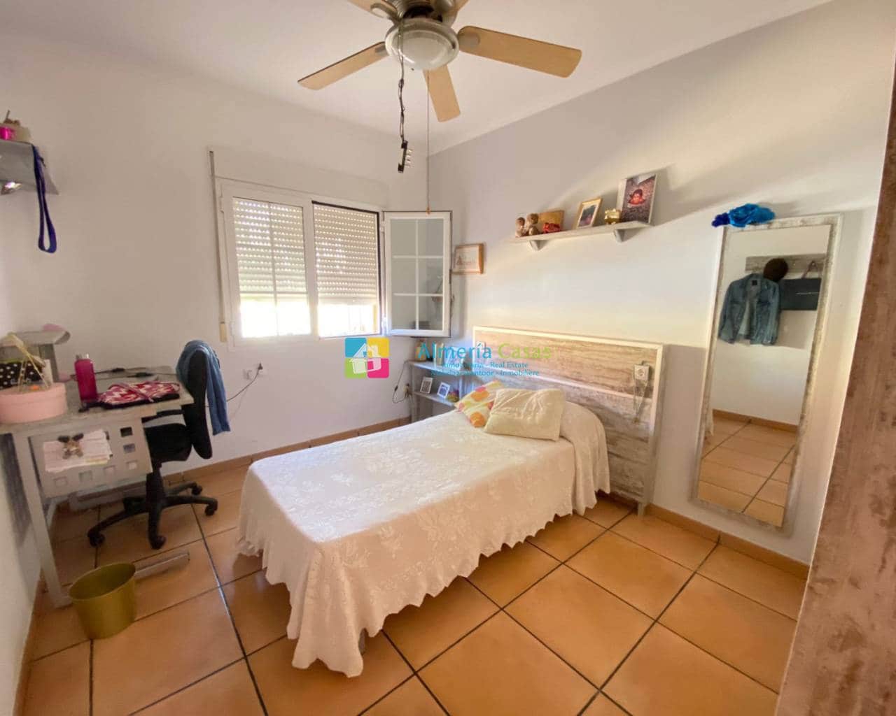 Chalet de 4 habitaciones en Cuevas del Almanzora en venta con garaje - 295.000 € (Ref: 7724389)