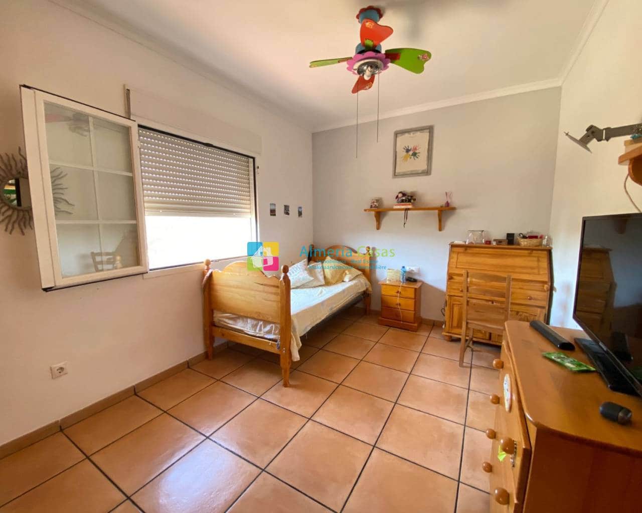 Chalet de 4 habitaciones en Cuevas del Almanzora en venta con garaje - 295.000 € (Ref: 7724389)